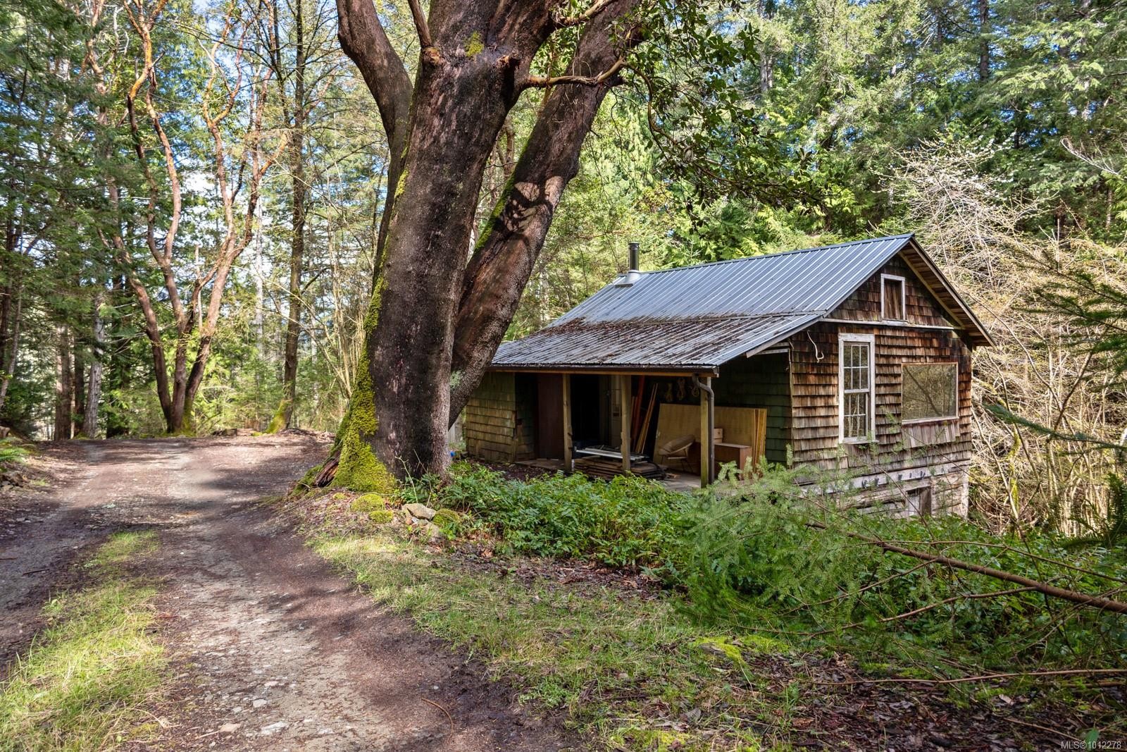 2 Welch Rd, Lasqueti Island, BC