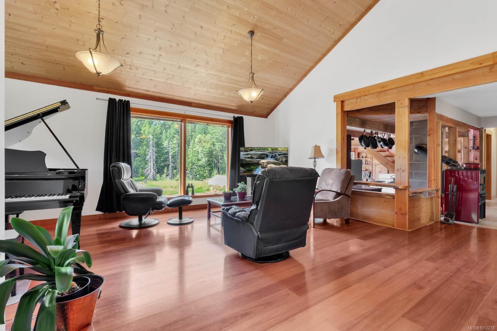 2 Welch Rd, Lasqueti Island, BC