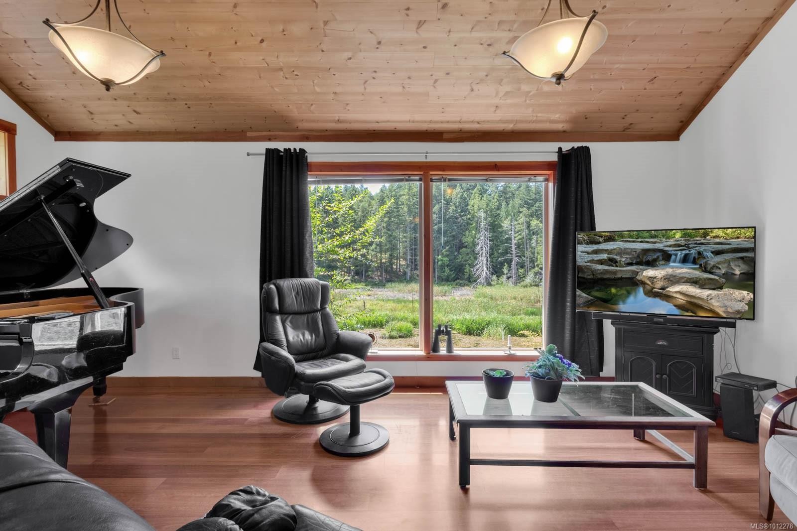 2 Welch Rd, Lasqueti Island, BC