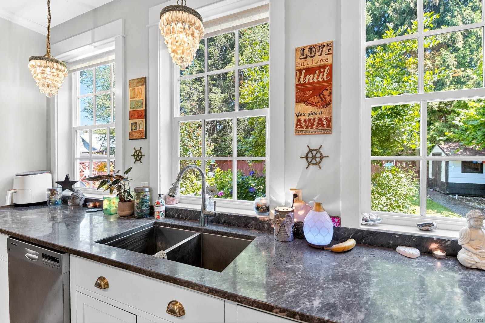 4455 Elizabeth St, Port Alberni, BC