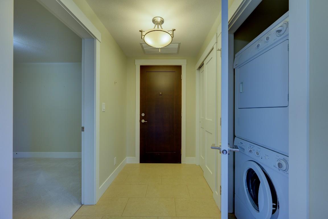 1201-1405 Springhill Drive, Kamloops, BC - Indoor Photo Showing Laundry Room