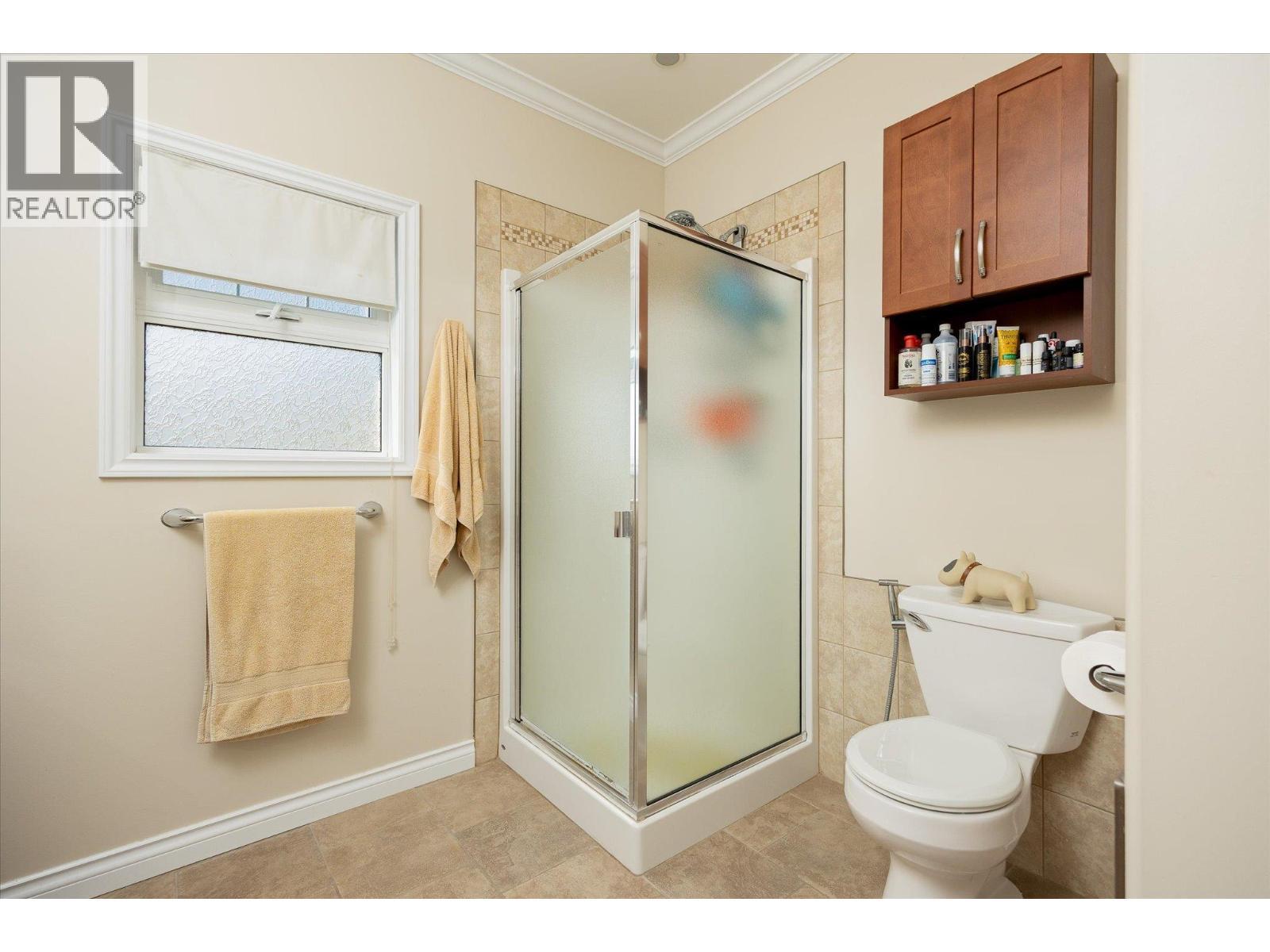 802 Coulthard Road, Cawston, BC - Indoor Photo Showing Bathroom