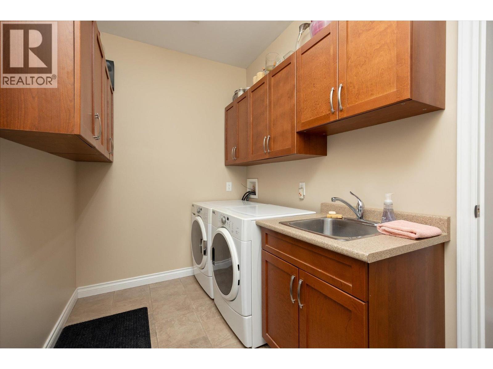 802 Coulthard Road, Cawston, BC - Indoor Photo Showing Laundry Room