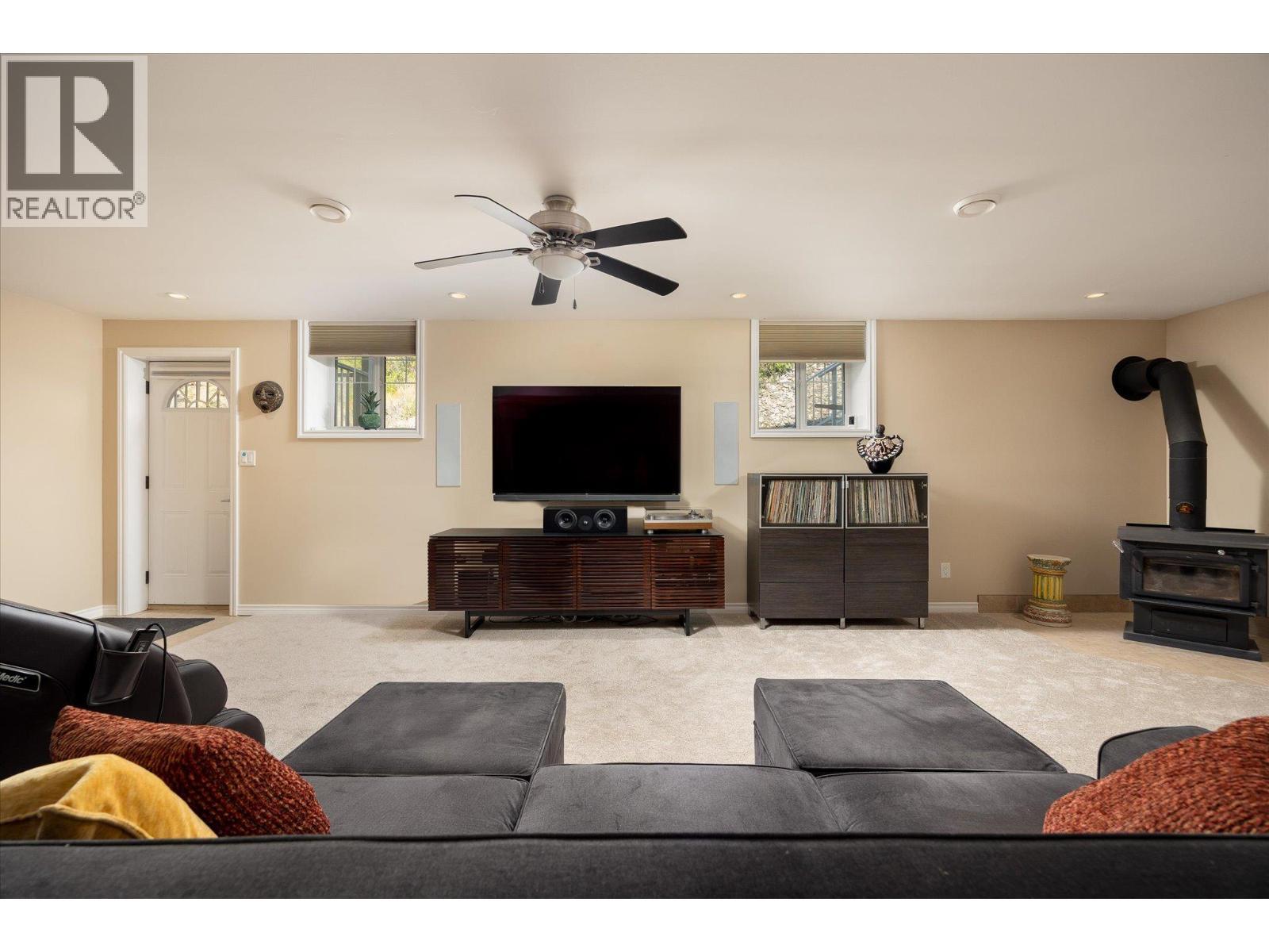 802 Coulthard Road, Cawston, BC - Indoor