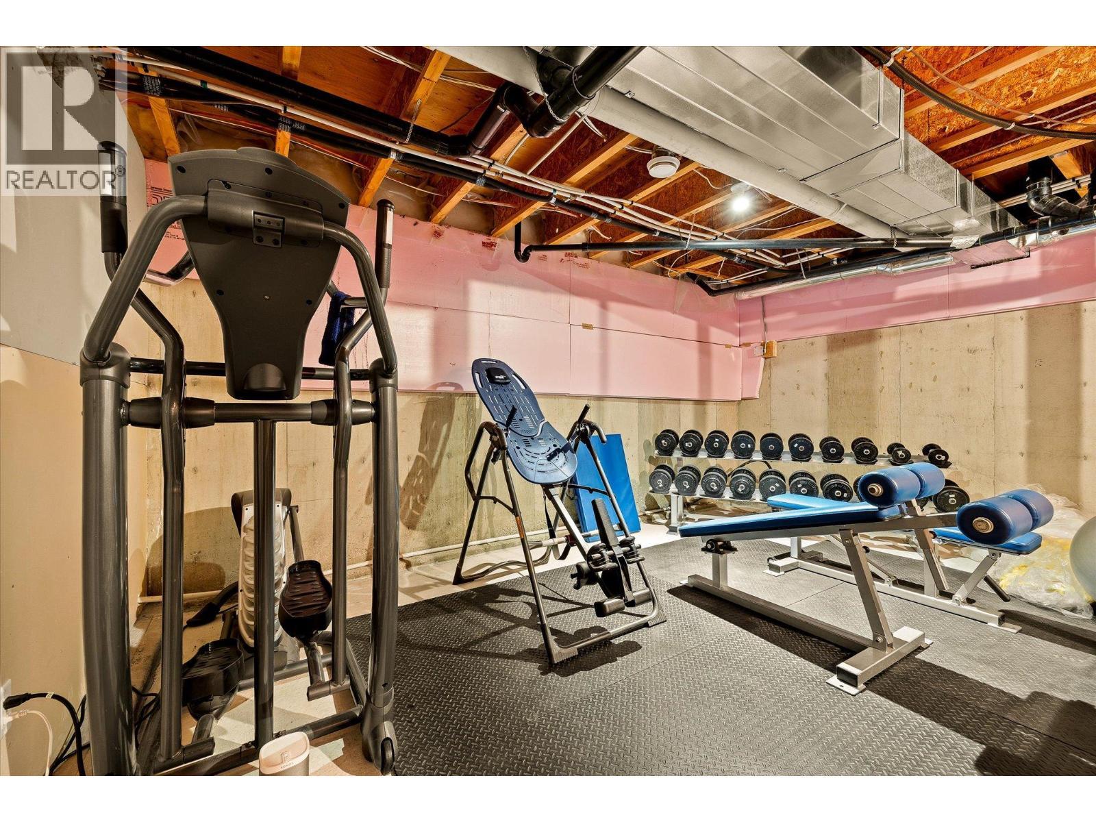 802 Coulthard Road, Cawston, BC - Indoor Photo Showing Gym Room