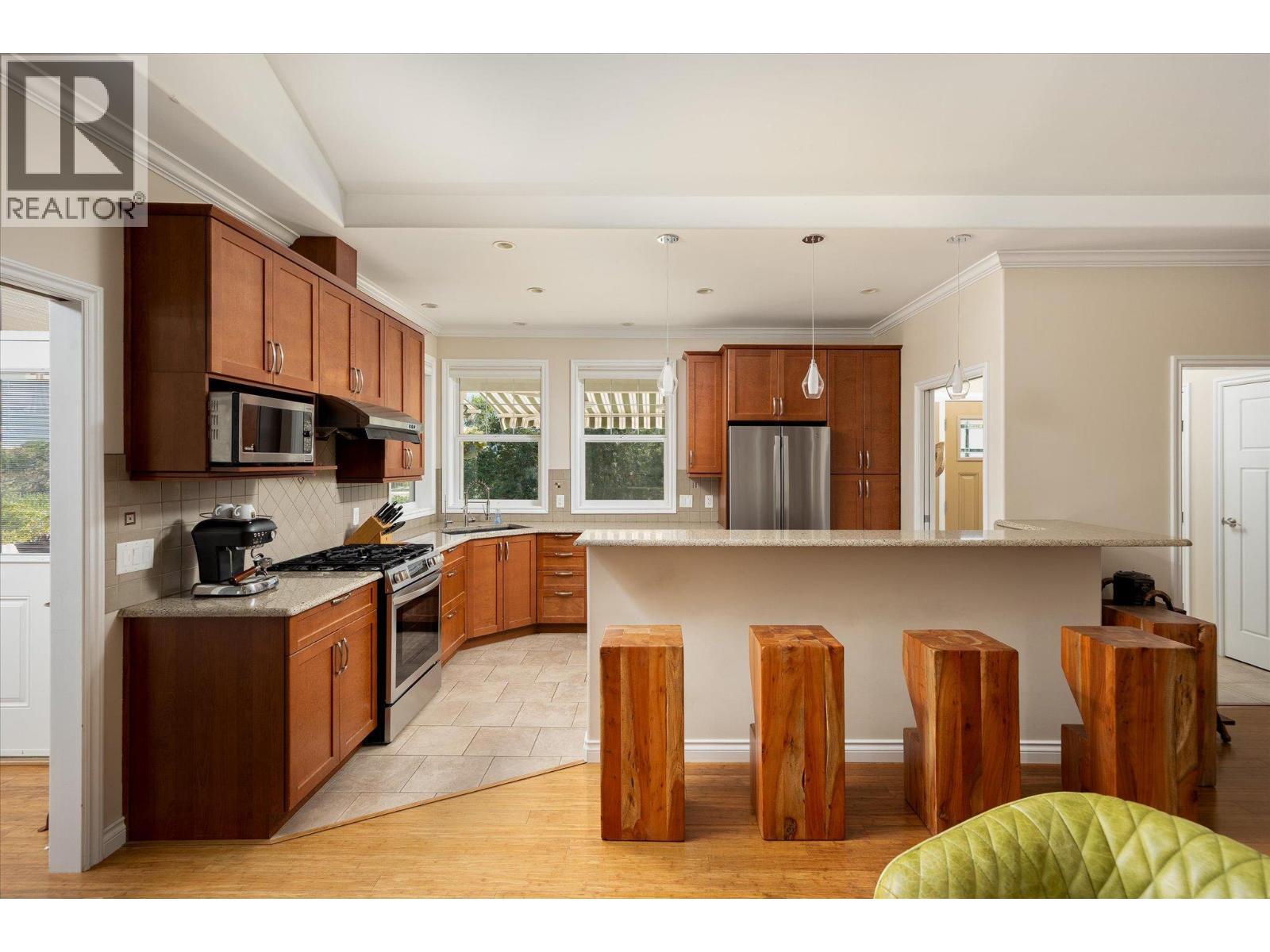 802 Coulthard Road, Cawston, BC - Indoor Photo Showing Kitchen