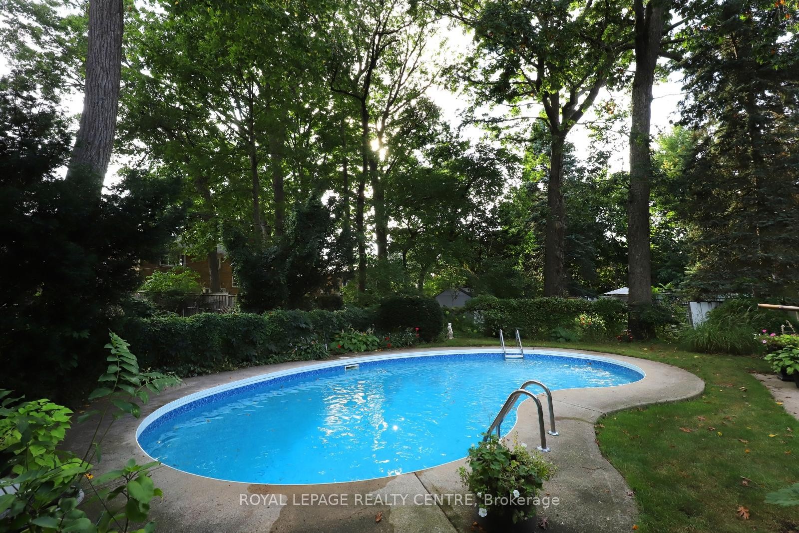 3338 Enniskillen Circle, Mississauga, ON - Outdoor With In Ground Pool With Backyard