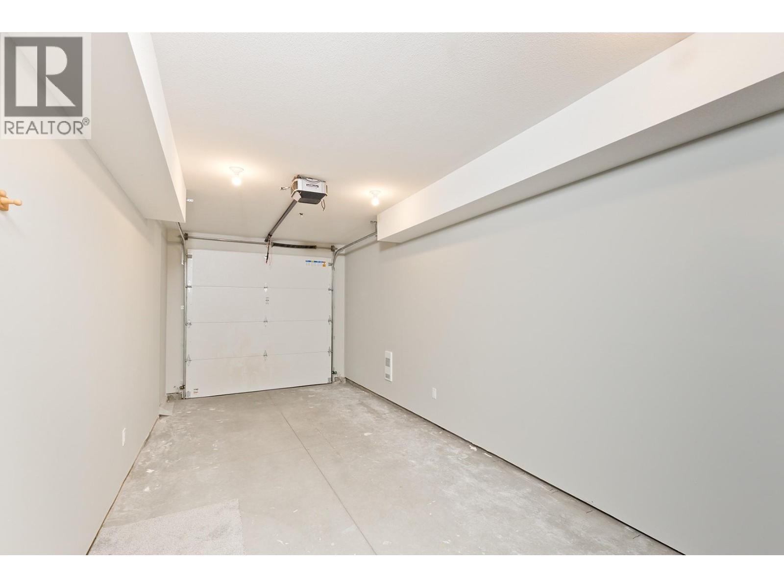 Private Garage - 120 Grizzly Ridge Trail Unit# 12, Big White, BC - Indoor Photo Showing Garage