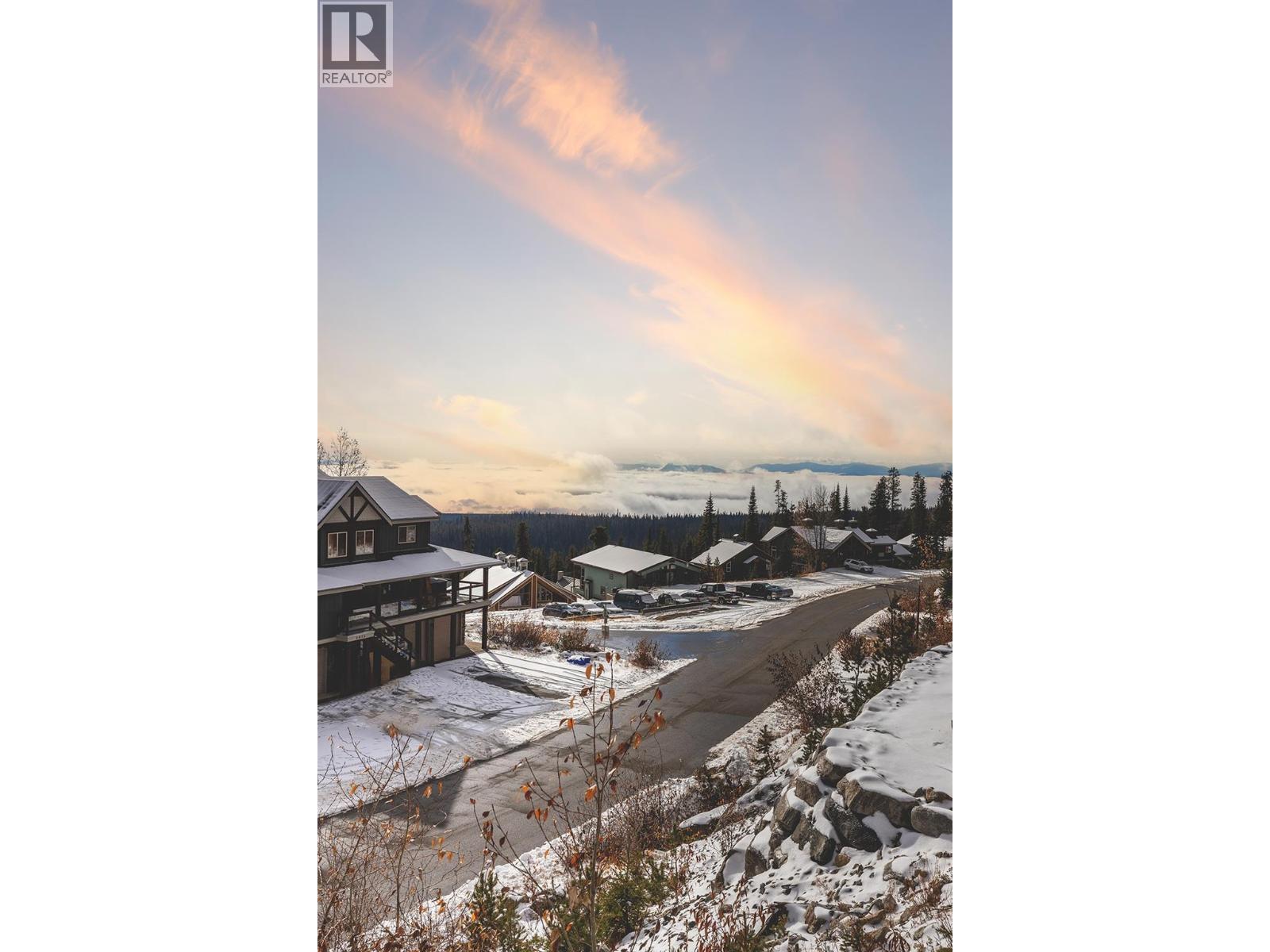 Beautiful Views - 120 Grizzly Ridge Trail Unit# 12, Big White, BC - With View