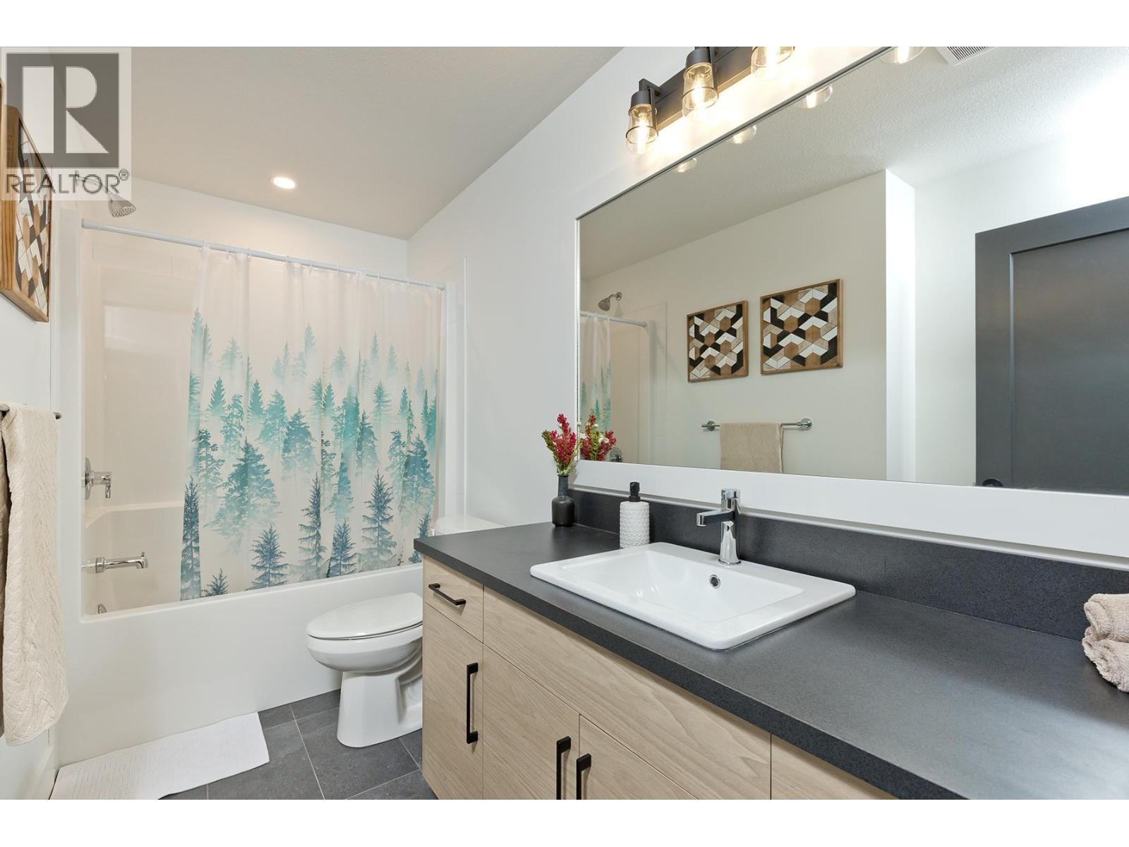 120 Grizzly Ridge Trail Unit# 12, Big White, BC - Indoor Photo Showing Bathroom