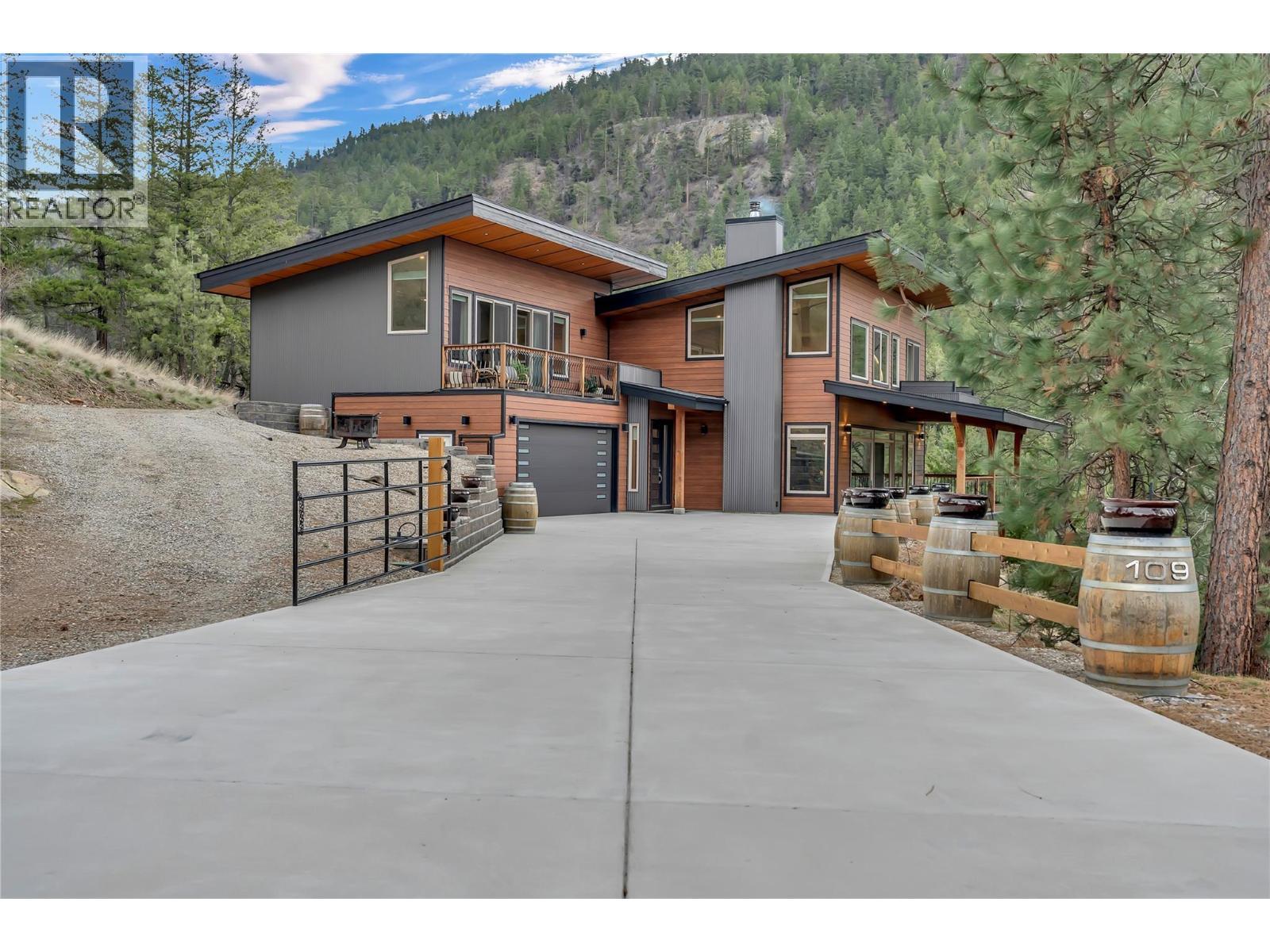 109 Fairway Drive, Kaleden, BC - Outdoor