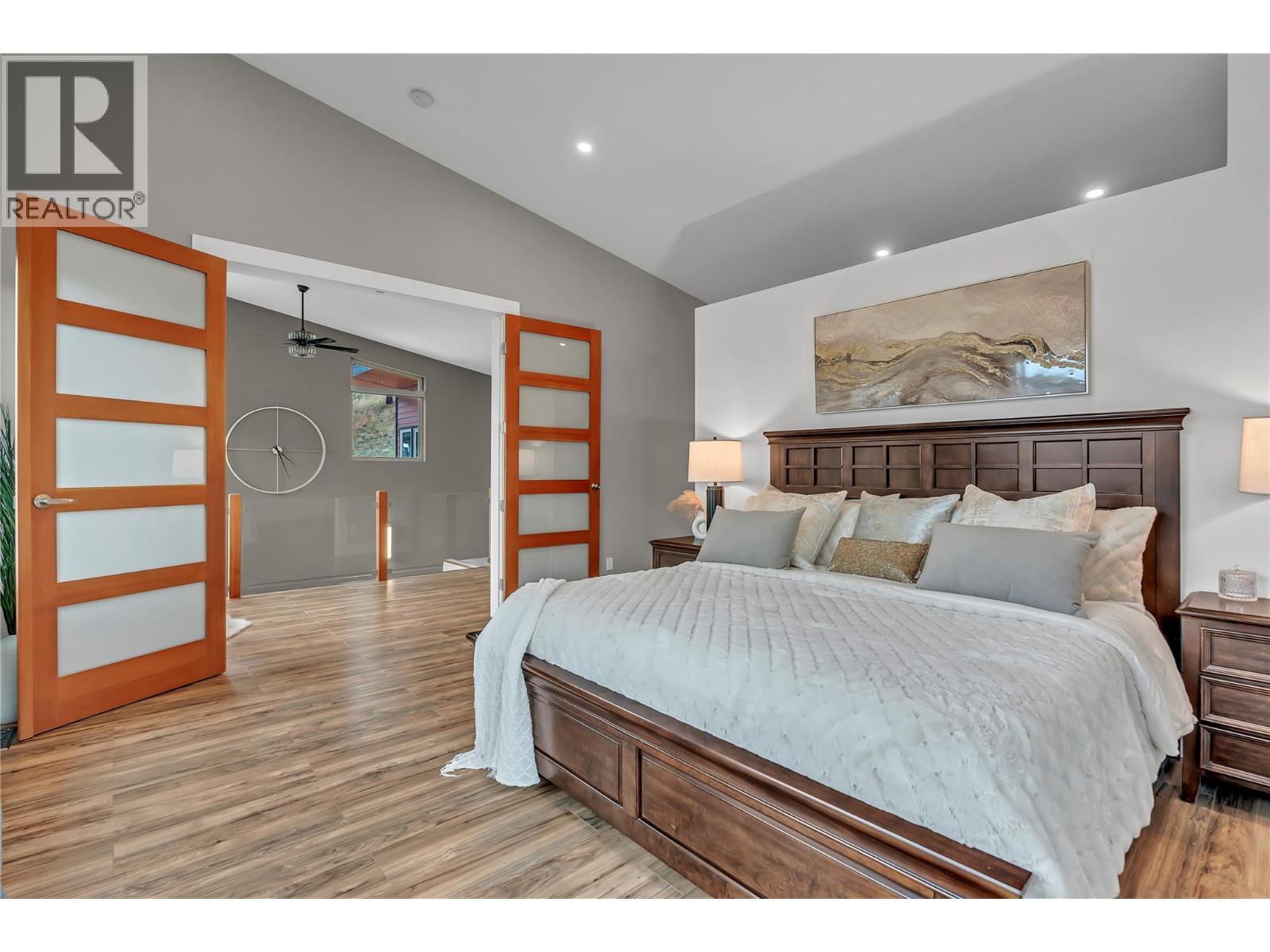 109 Fairway Drive, Kaleden, BC - Indoor Photo Showing Bedroom