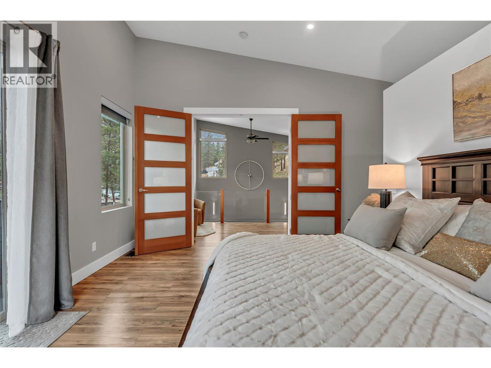 109 Fairway Drive, Kaleden, BC - Indoor Photo Showing Bedroom