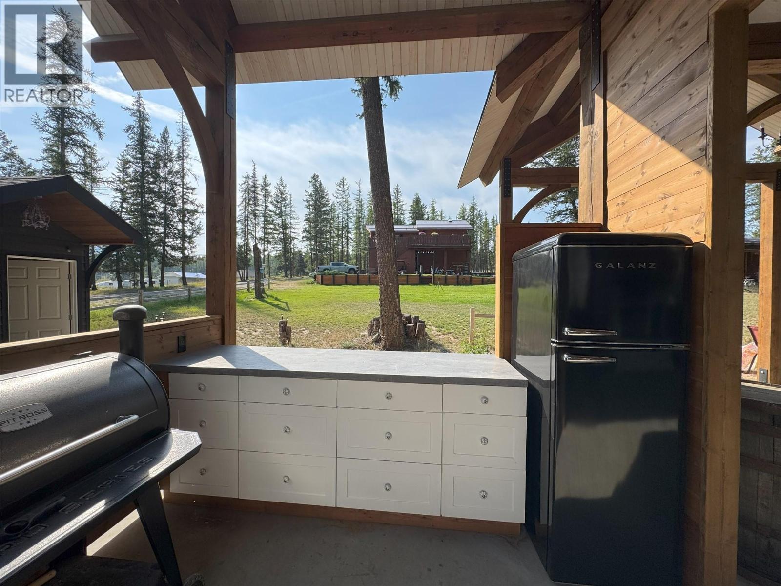 1605 24Th Avenue S, Cranbrook, BC - With Exterior