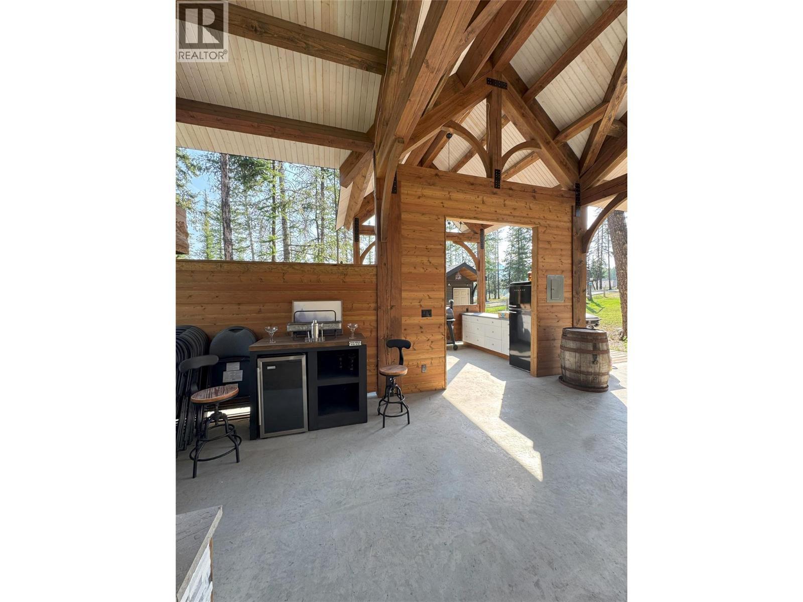 1605 24Th Avenue S, Cranbrook, BC - With Exterior