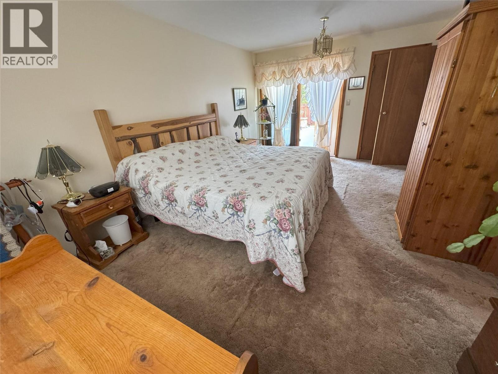 1605 24Th Avenue S, Cranbrook, BC - Indoor Photo Showing Bedroom