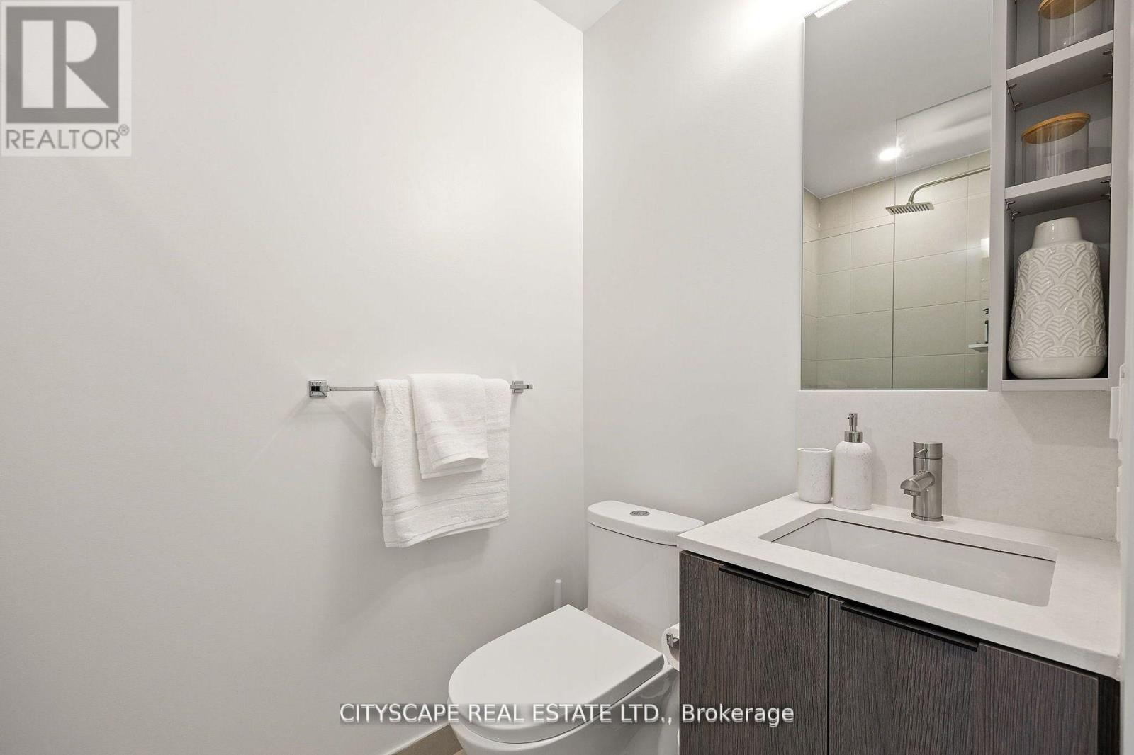 1802 - 55 Mercer Street, Toronto, ON - Indoor Photo Showing Bathroom