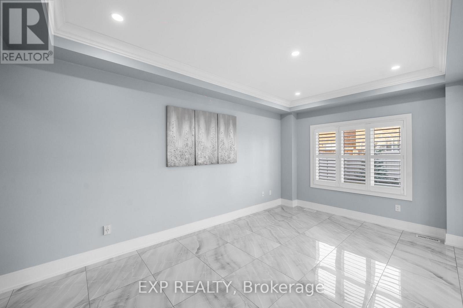 35 Tyndall Drive, Bradford West Gwillimbury, ON - Indoor Photo Showing Other Room