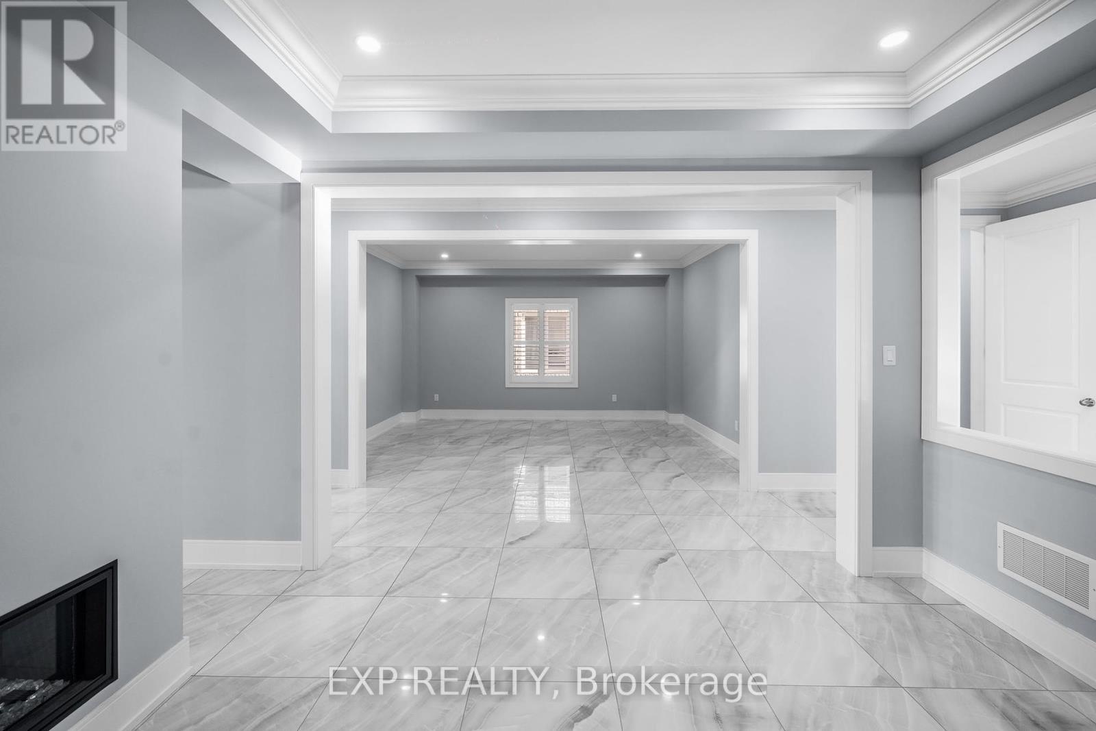 35 Tyndall Drive, Bradford West Gwillimbury, ON - Indoor Photo Showing Other Room