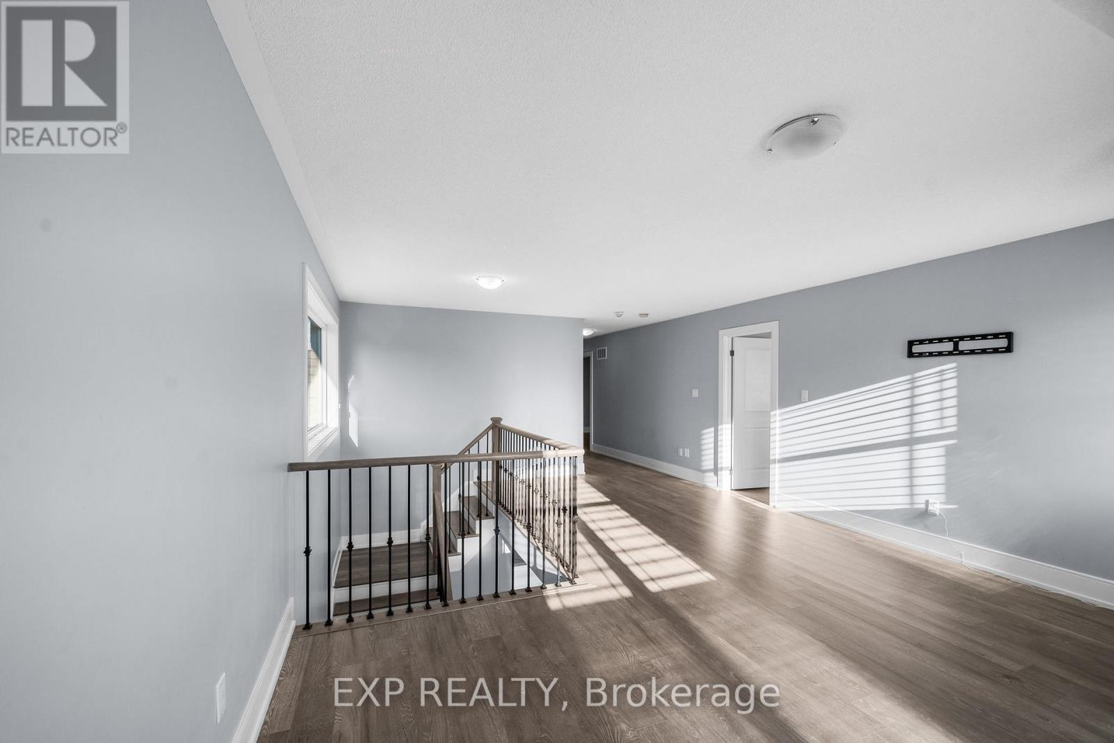 35 Tyndall Drive, Bradford West Gwillimbury, ON - Indoor Photo Showing Other Room