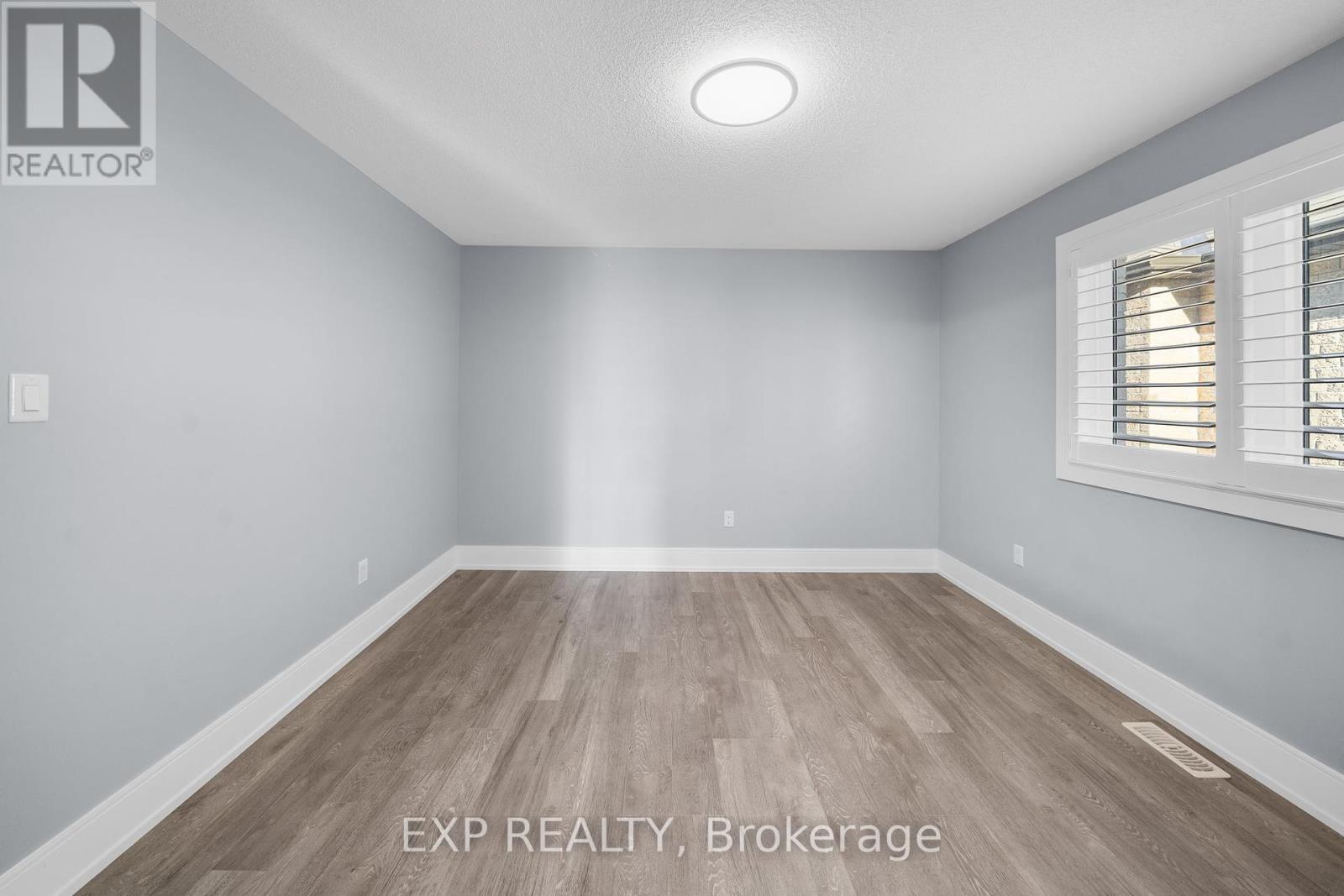 35 Tyndall Drive, Bradford West Gwillimbury, ON - Indoor Photo Showing Other Room