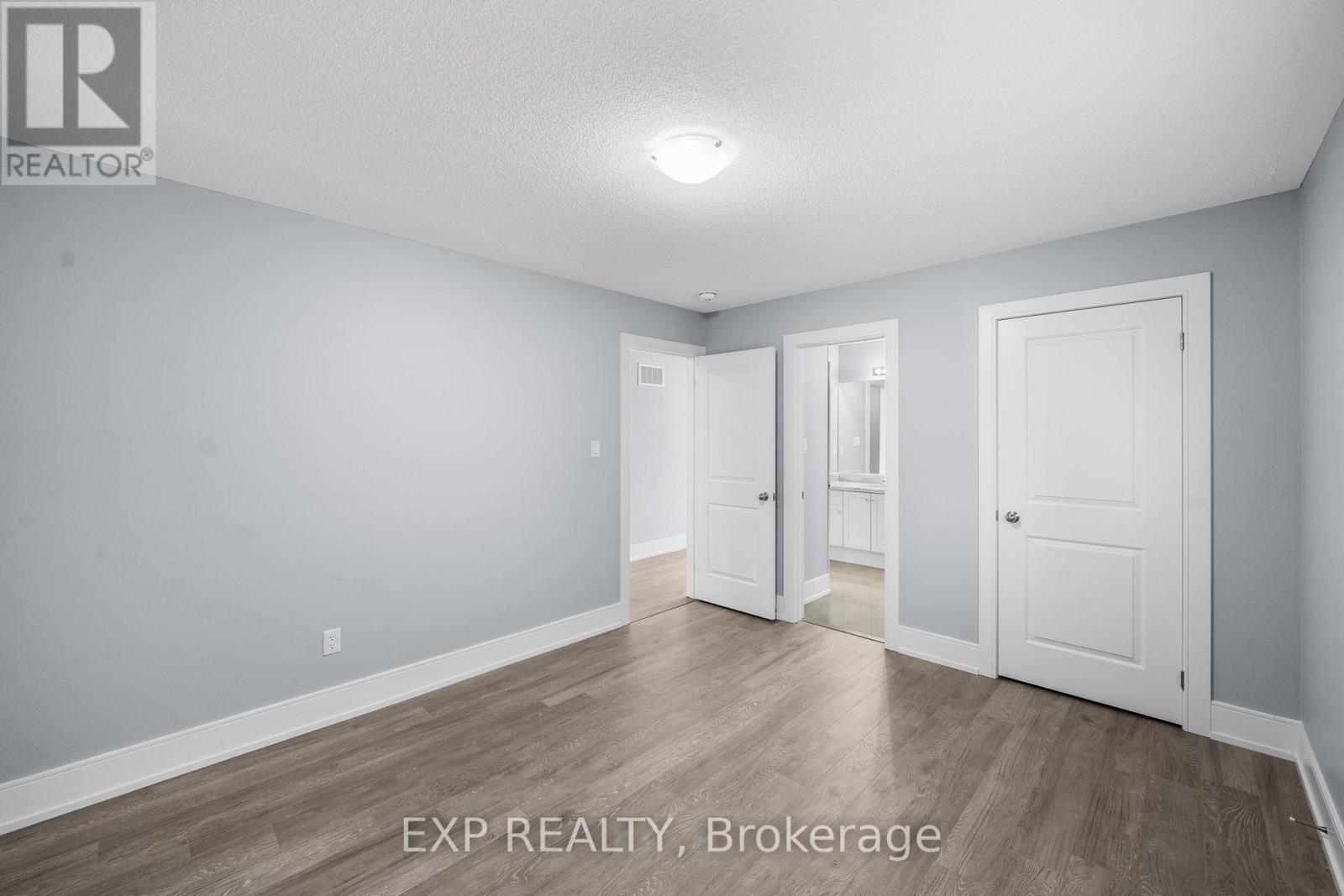 35 Tyndall Drive, Bradford West Gwillimbury, ON - Indoor Photo Showing Other Room