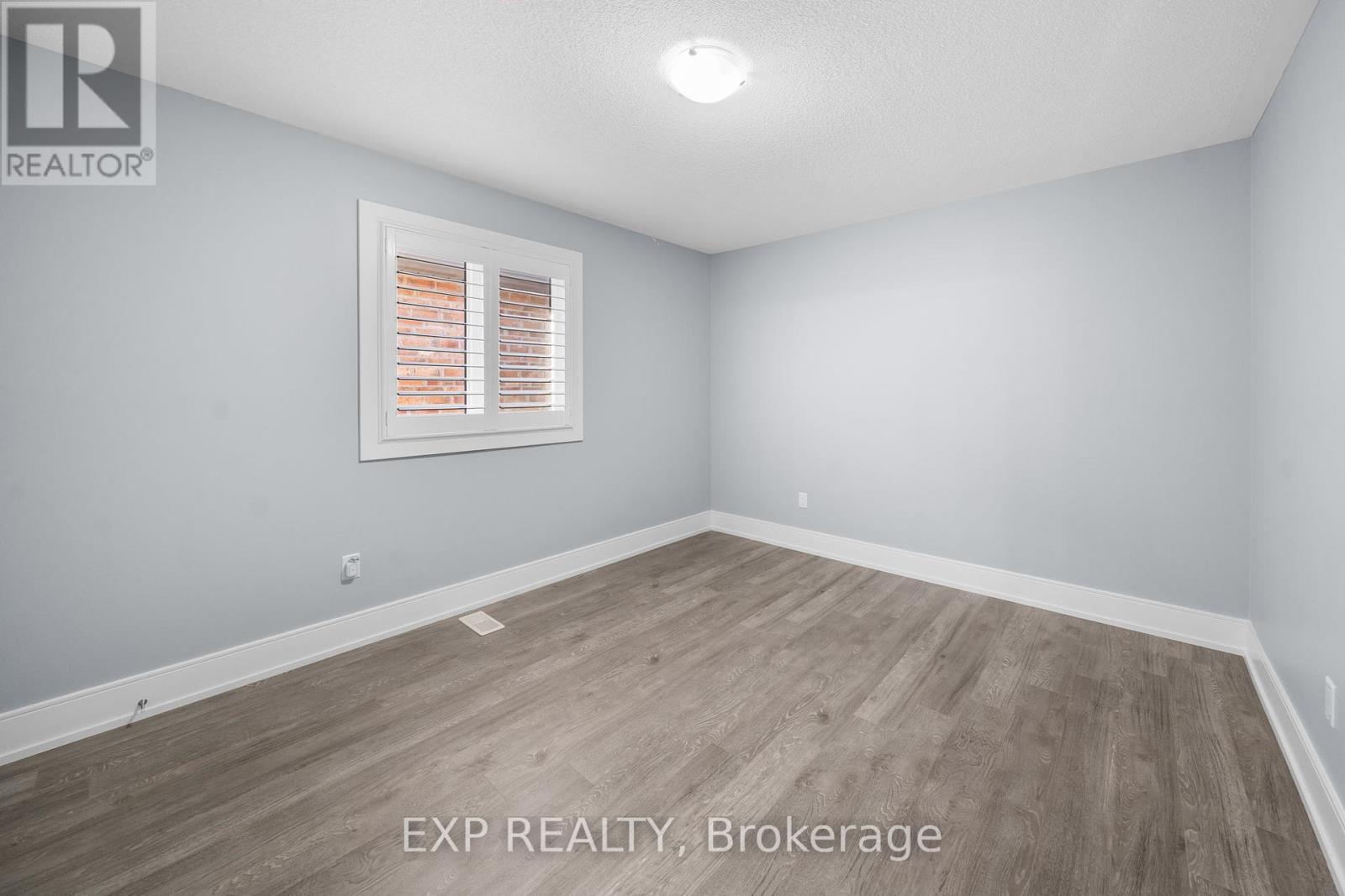 35 Tyndall Drive, Bradford West Gwillimbury, ON - Indoor Photo Showing Other Room