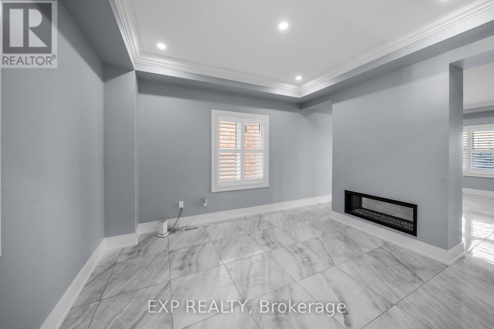 35 Tyndall Drive, Bradford West Gwillimbury, ON - Indoor Photo Showing Other Room