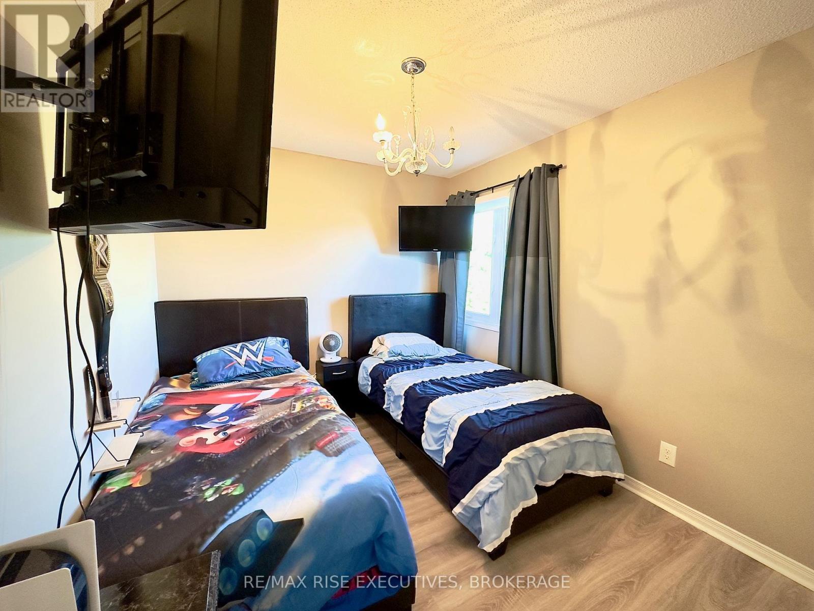 1651 Crimson Crescent, Kingston (City Northwest), ON - Indoor Photo Showing Bedroom