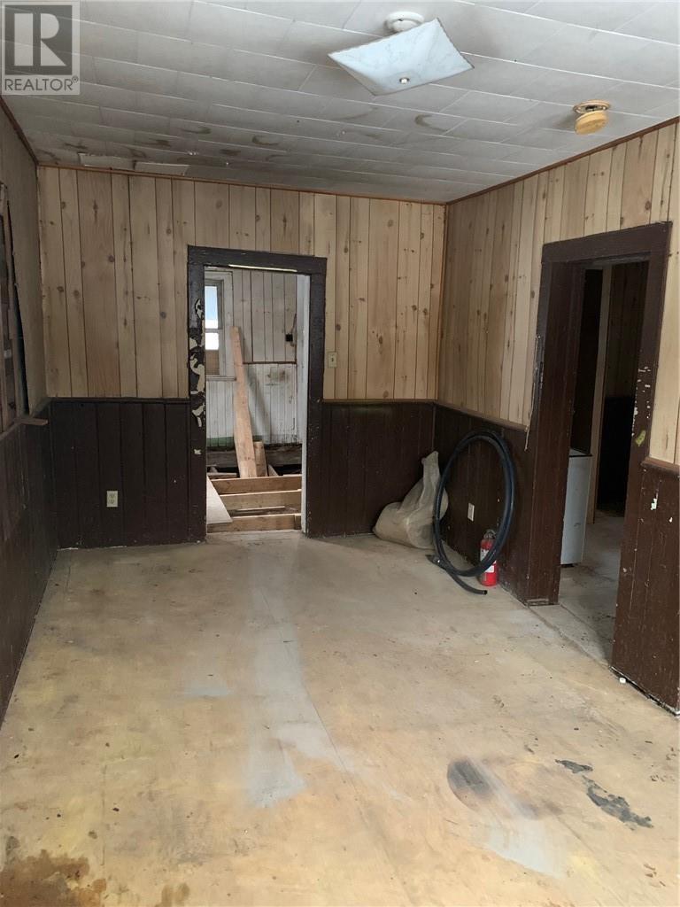 1 Doyle, Spanish, ON - Indoor