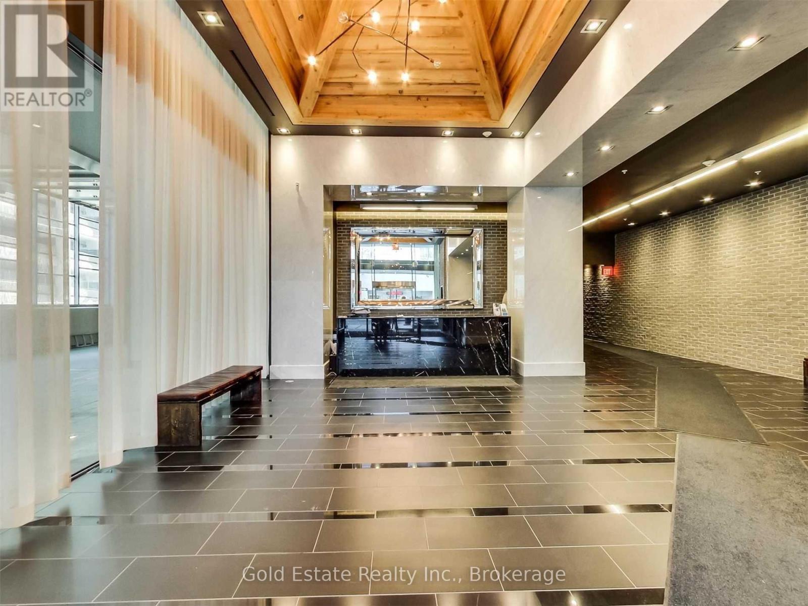 810 - 210 Simcoe Street, Toronto, ON - Indoor Photo Showing Other Room