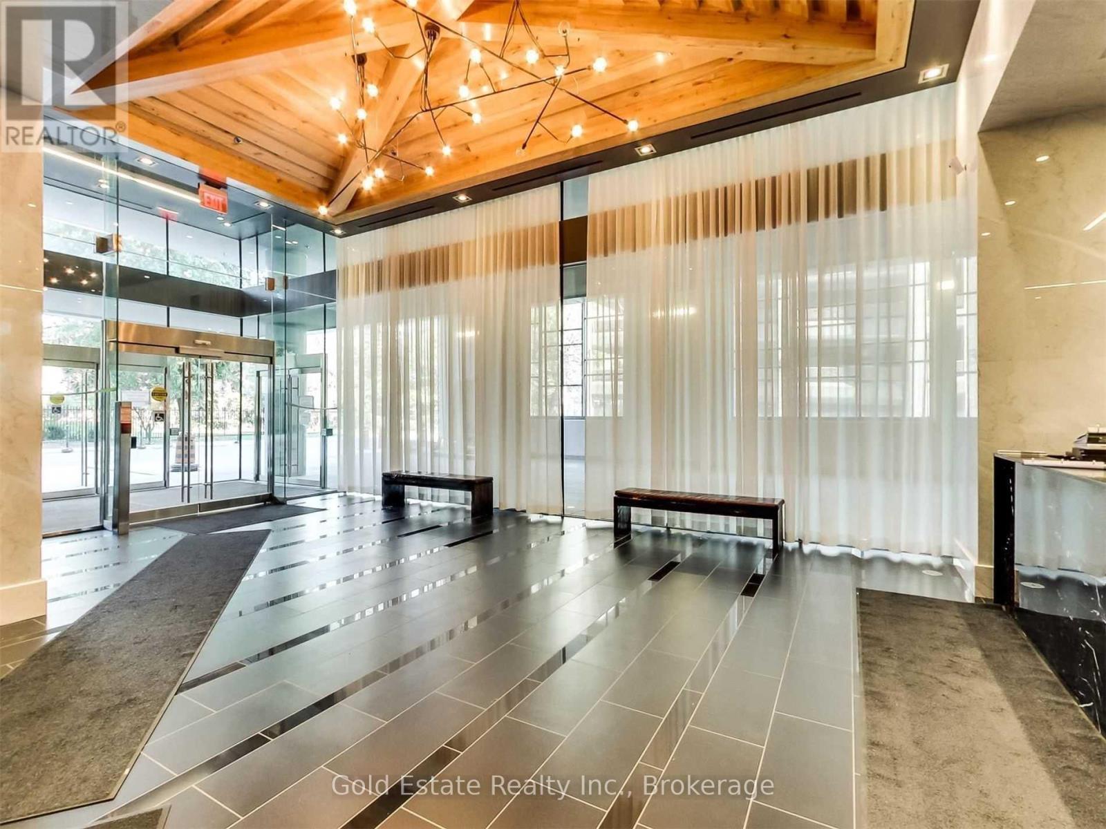 810 - 210 Simcoe Street, Toronto, ON - Indoor Photo Showing Other Room