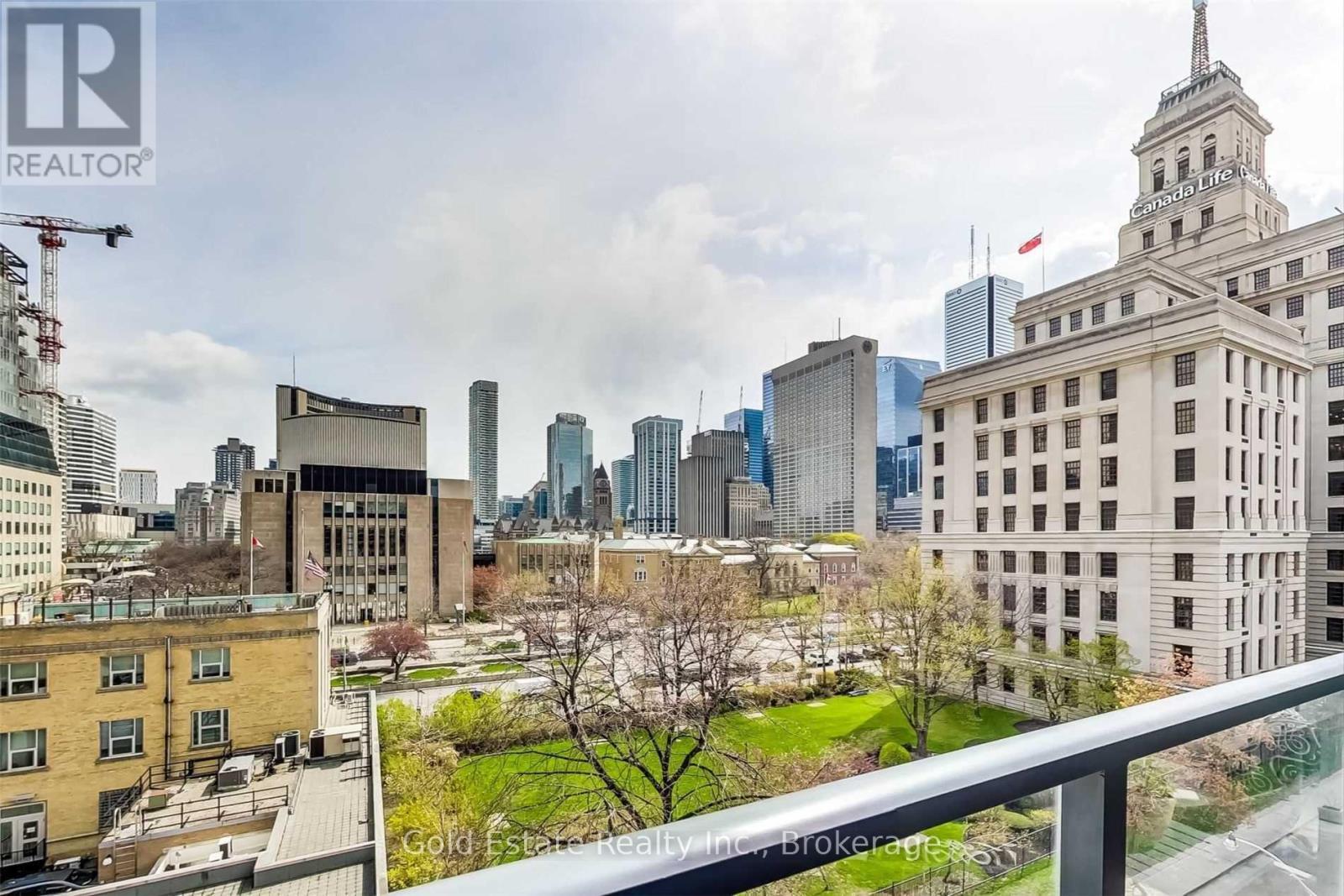 810 - 210 Simcoe Street, Toronto, ON - Outdoor