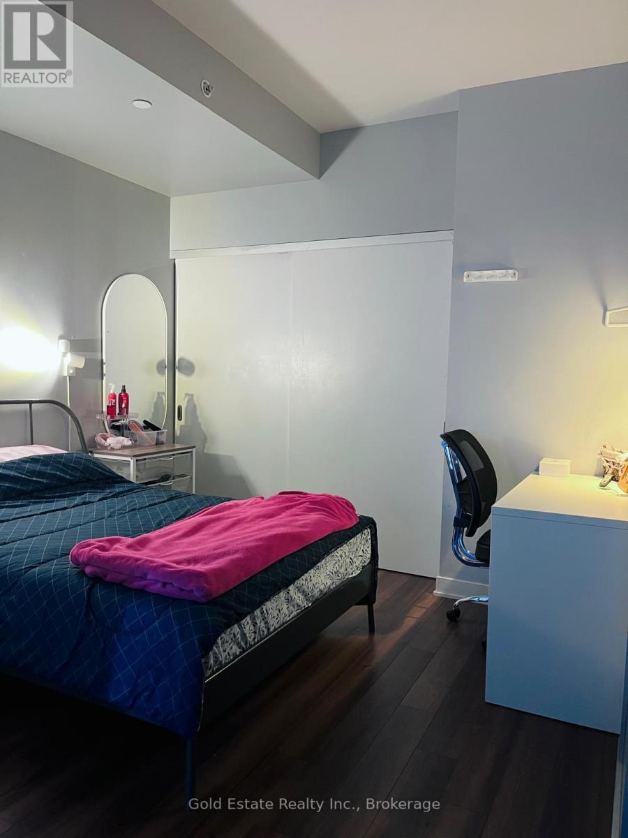 810 - 210 Simcoe Street, Toronto, ON - Indoor Photo Showing Bedroom