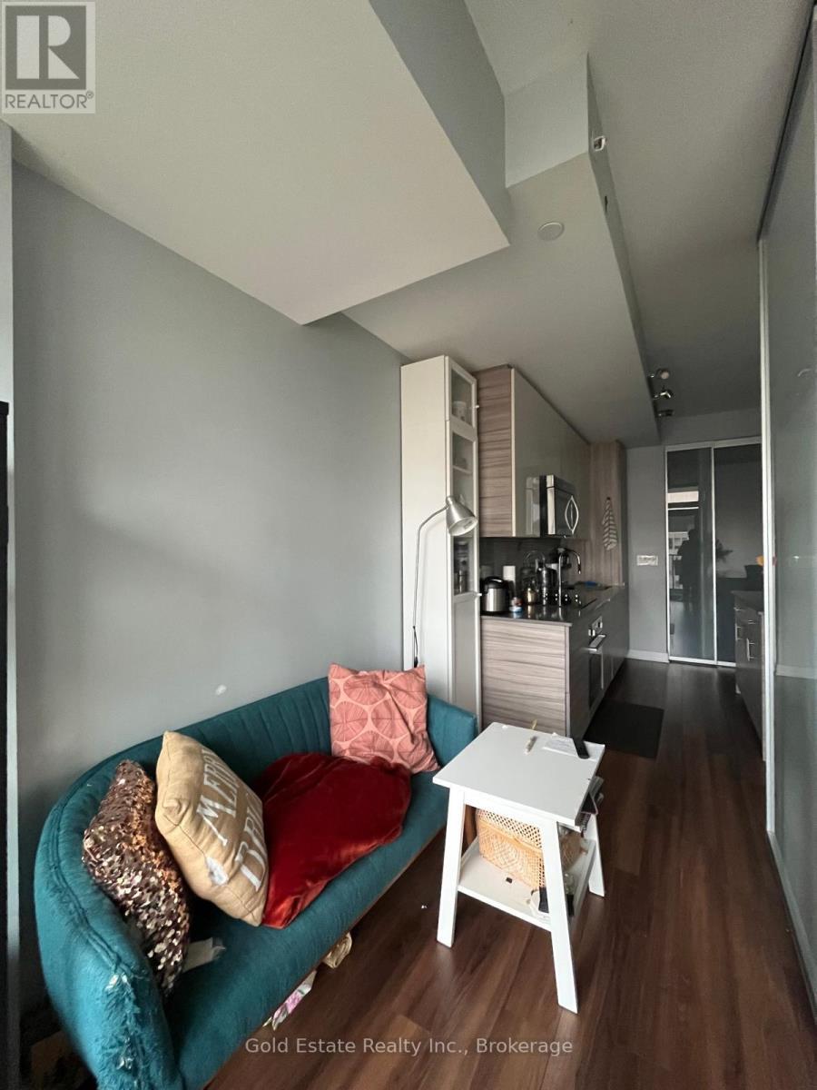 810 - 210 Simcoe Street, Toronto, ON - Indoor