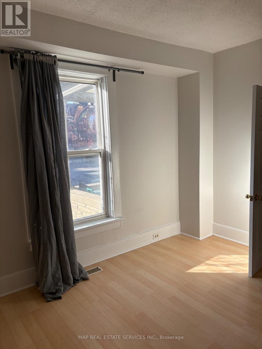 15 Wallace Street, Vaughan, ON - Indoor Photo Showing Other Room