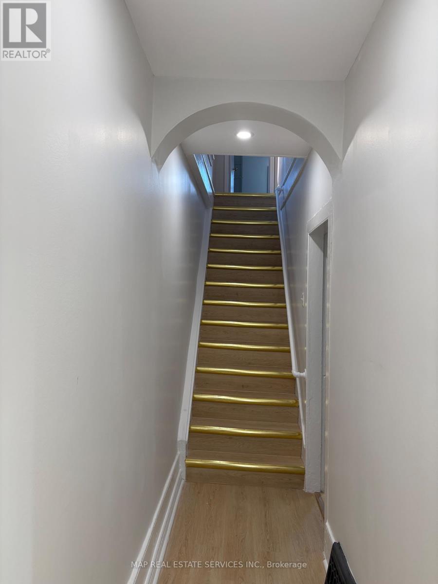 15 Wallace Street, Vaughan, ON - Indoor Photo Showing Other Room