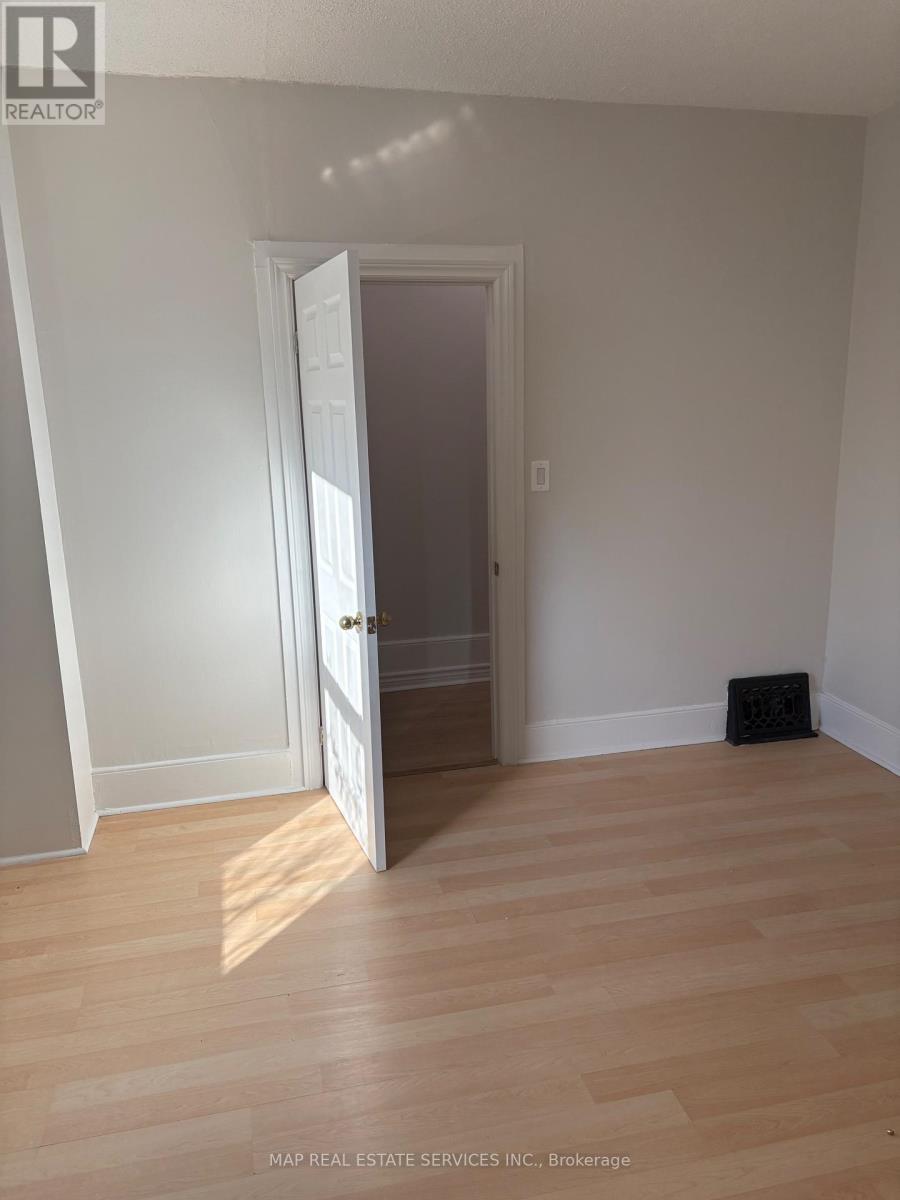 15 Wallace Street, Vaughan, ON - Indoor Photo Showing Other Room
