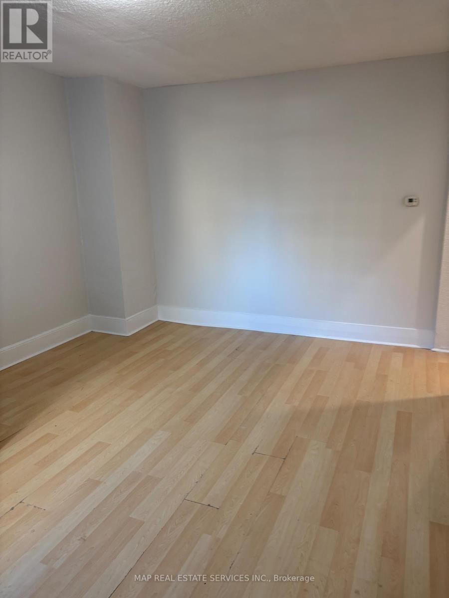 15 Wallace Street, Vaughan, ON - Indoor Photo Showing Other Room