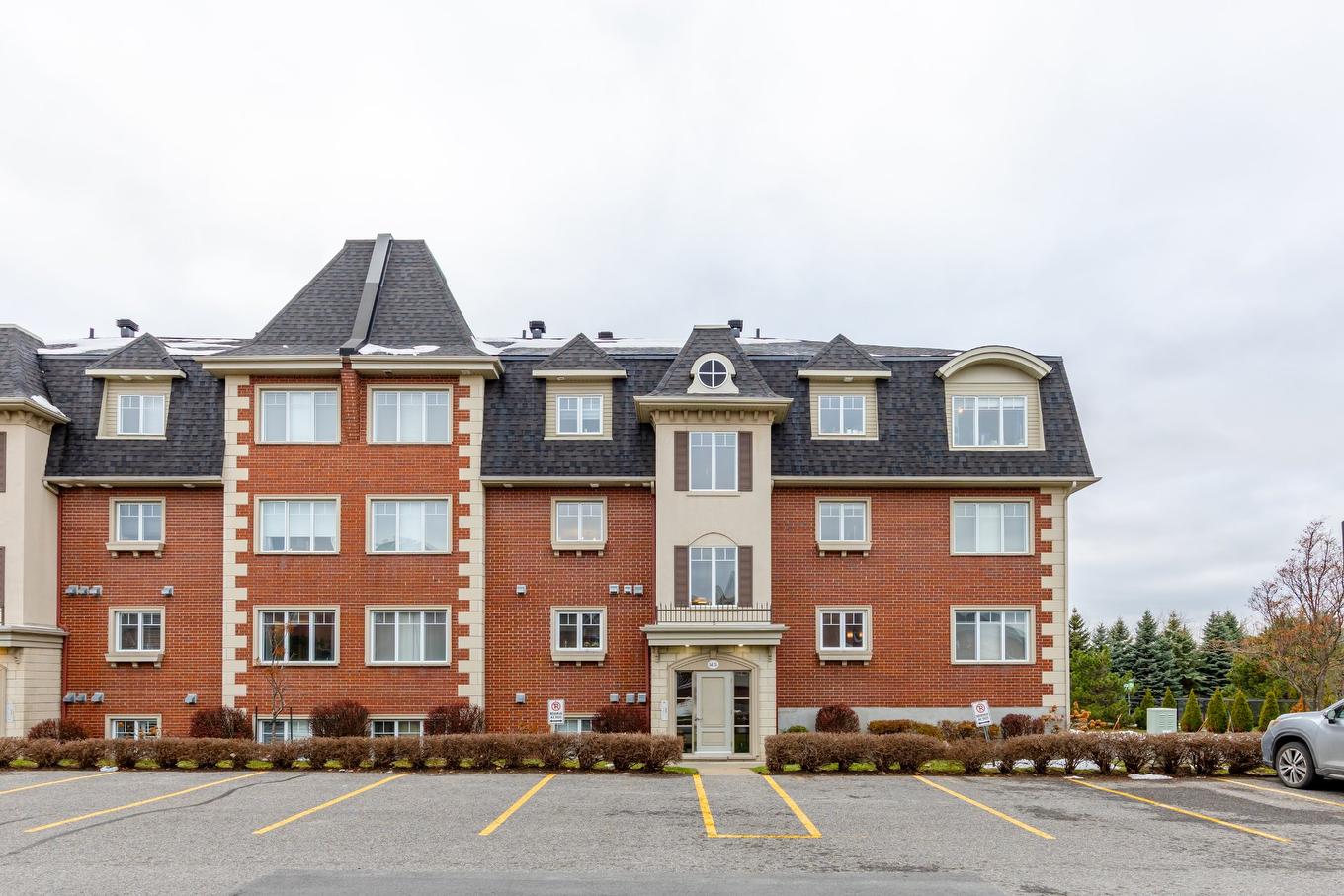 Frontage - 2-5625 Rue Condor, Brossard, QC - Outdoor With Facade