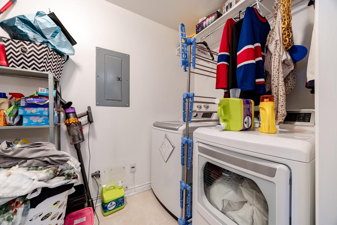 Laundry room - 2-5625 Rue Condor, Brossard, QC - Indoor Photo Showing Laundry Room