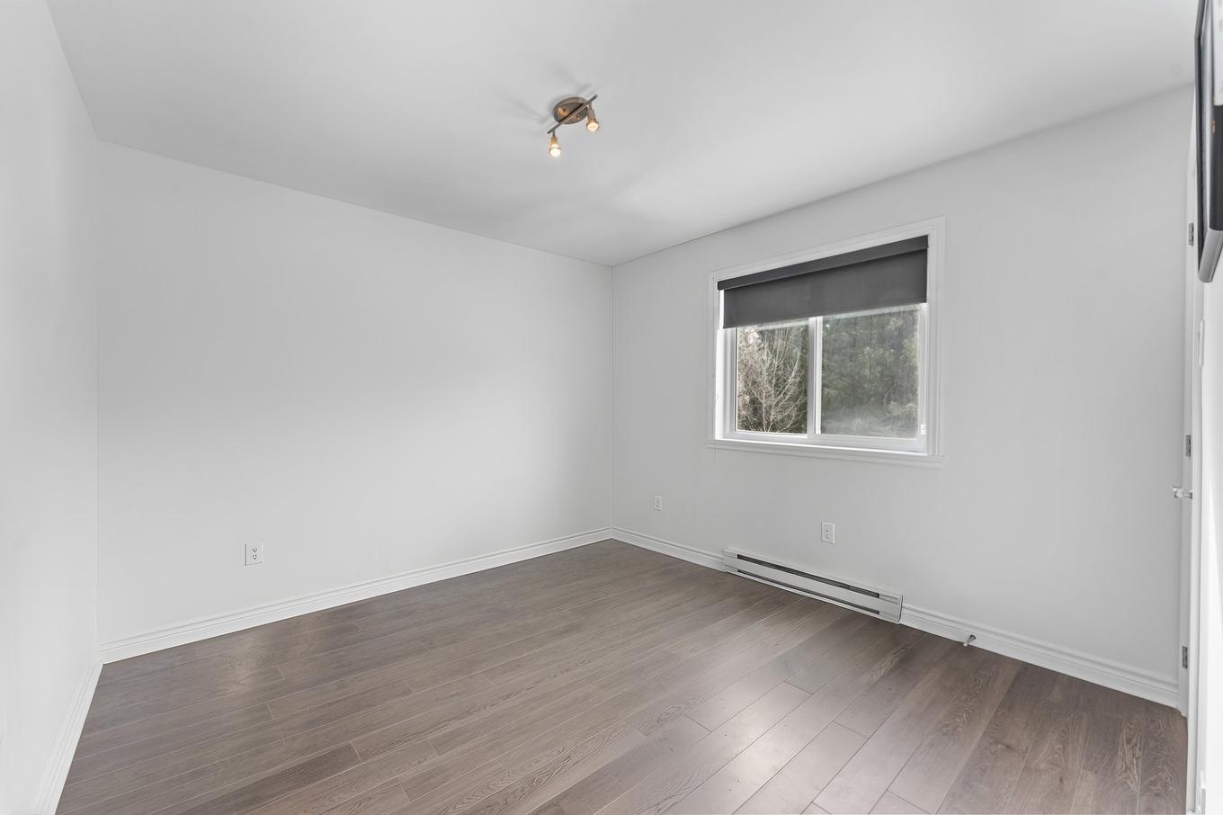 Chambre à coucher - 9804 Rue Henri-Piché, Mirabel, QC - Indoor Photo Showing Other Room