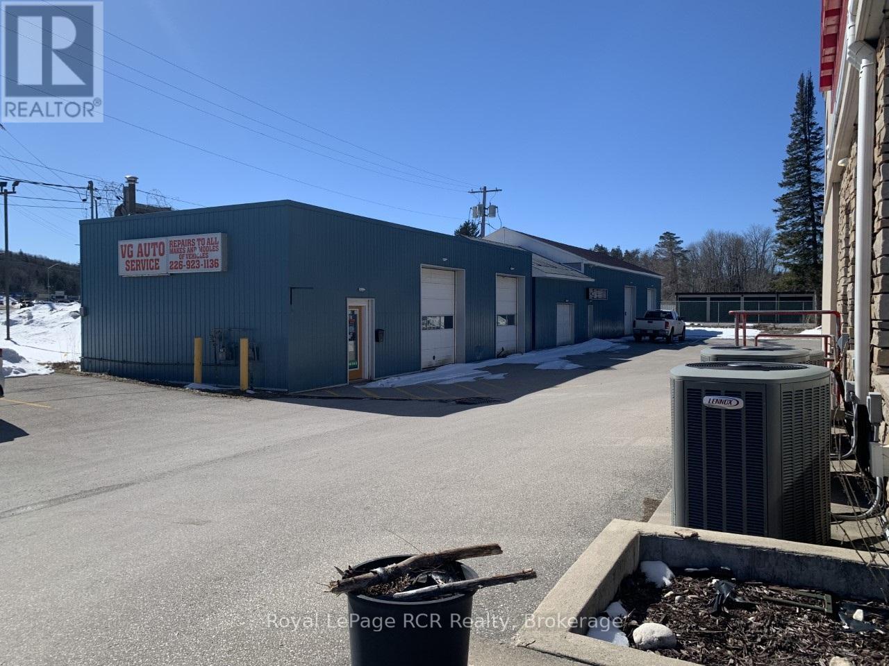 V & G AUTOMOTIVE - 1010 9Th Avenue W, Georgian Bluffs, ON