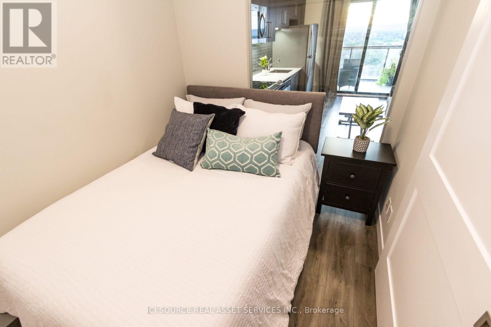 1105 - 15 Queen Street S, Hamilton, ON - Indoor Photo Showing Bedroom