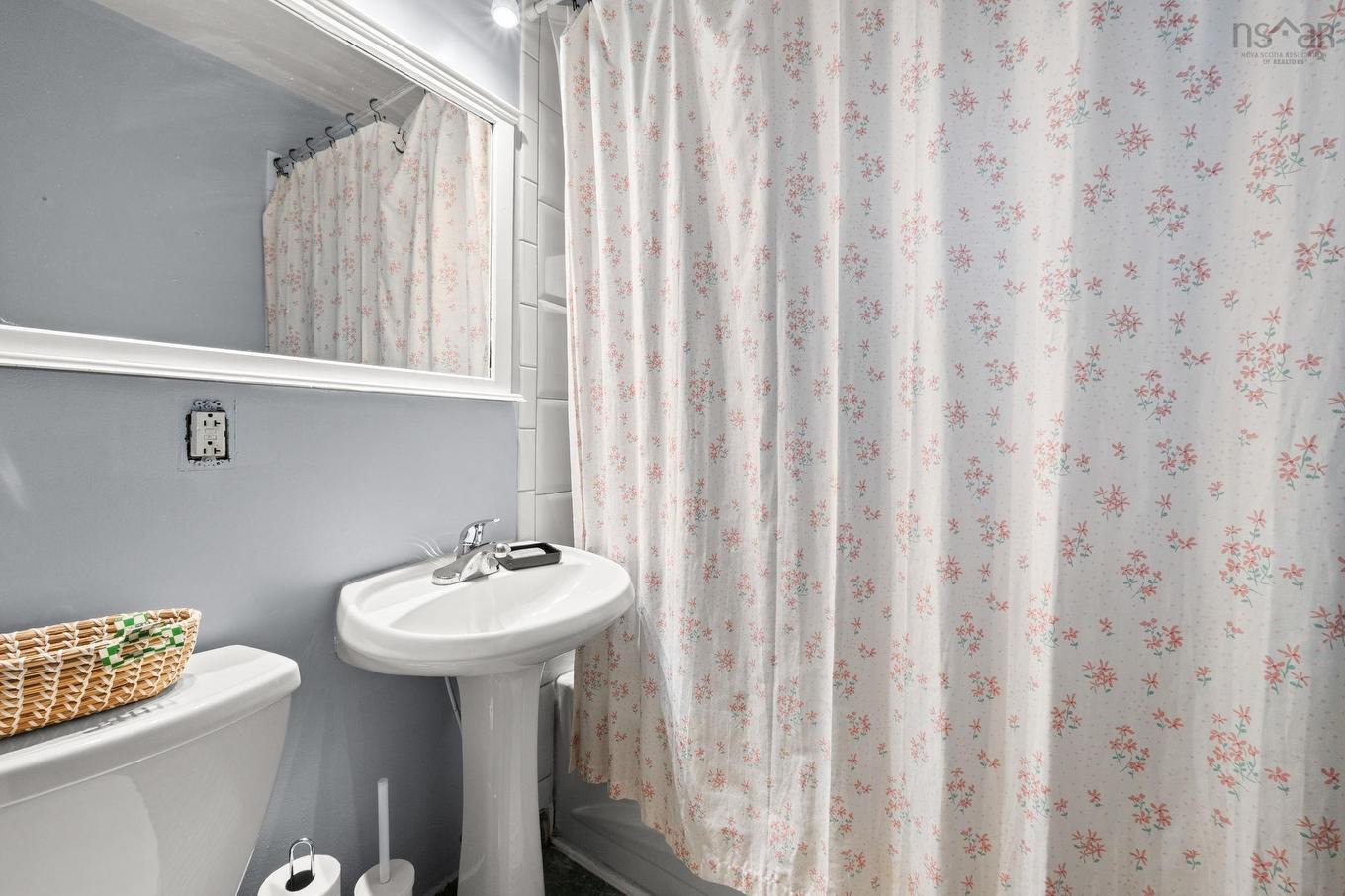 13935 Highway 1, Hants Border, NS