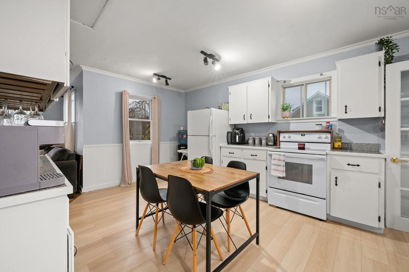 13935 Highway 1, Hants Border, NS