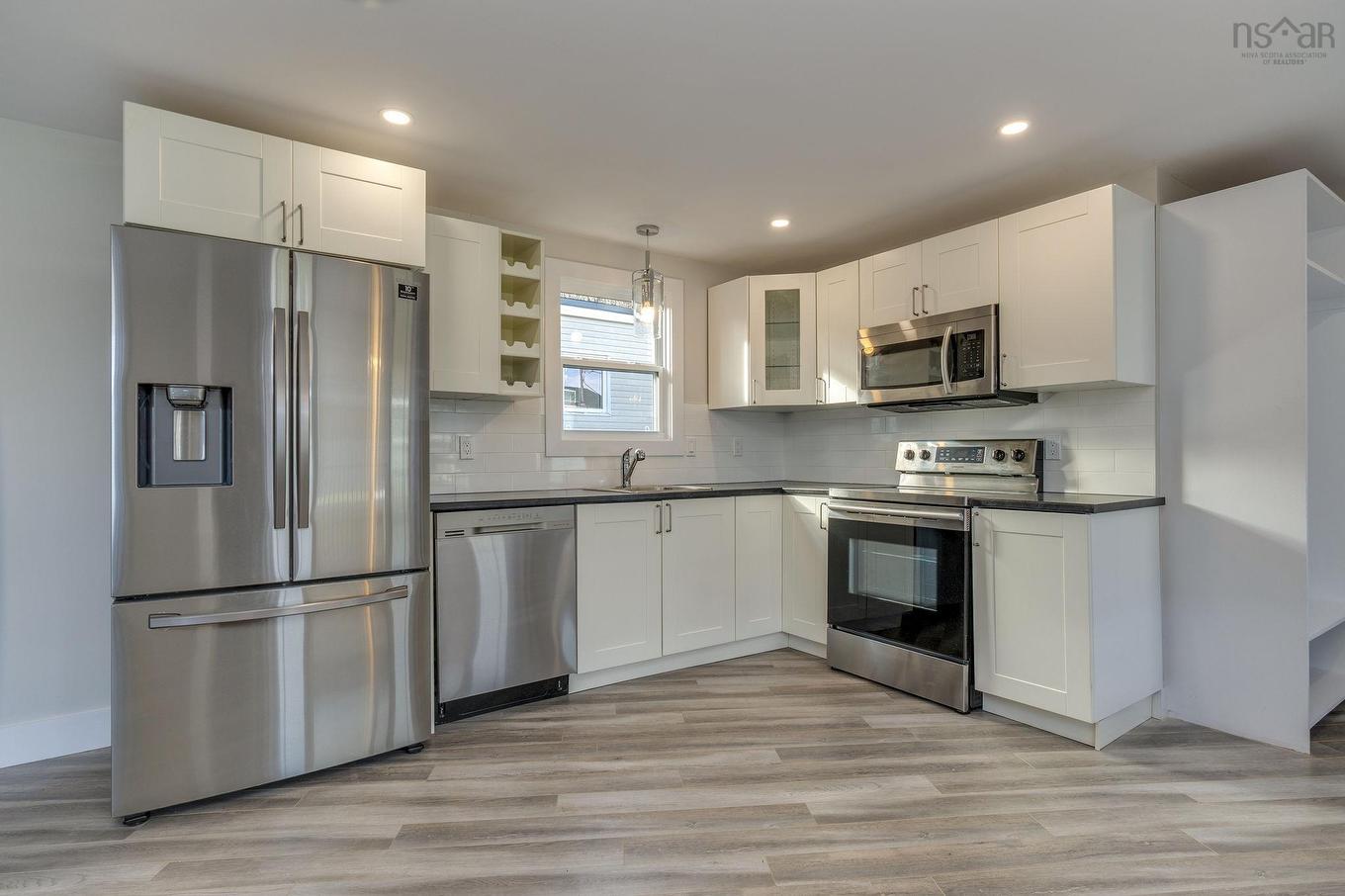 406 Glen Rise Drive, Beaver Bank, NS