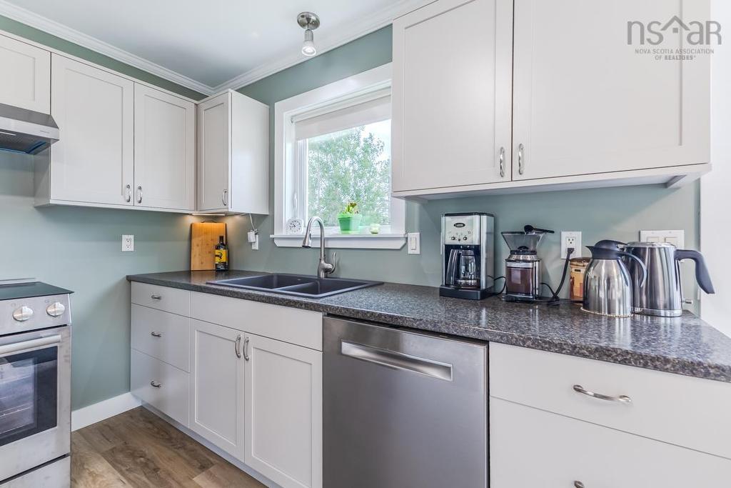 7048 Hwy 2, Portapique, NS