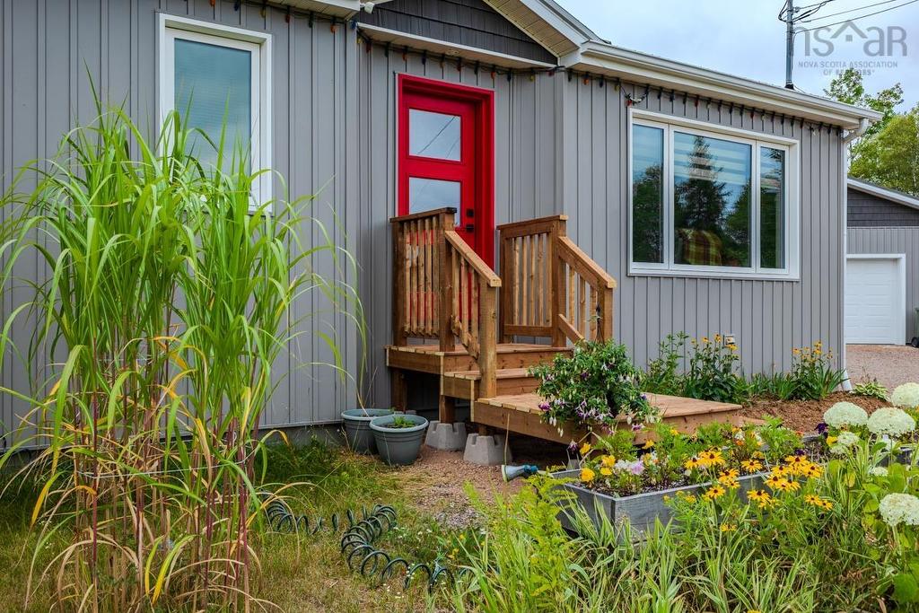 7048 Hwy 2, Portapique, NS