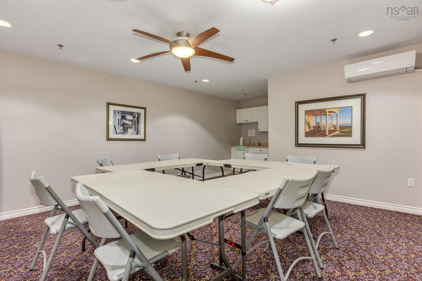 409 114 Regency Park Drive, Halifax, NS